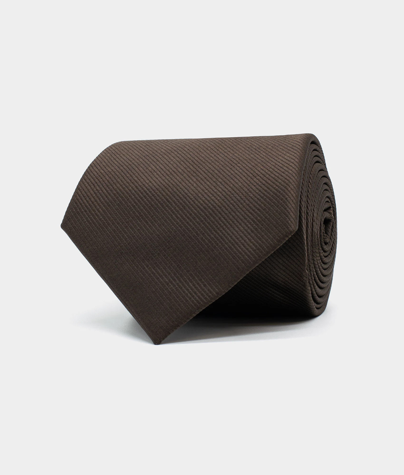 Zeek & Fletcher – Noble Lines – Braun Edle braune Krawatte aus Seide – Noble Lines Kollektion für Business-Mode und gehobene Outfits