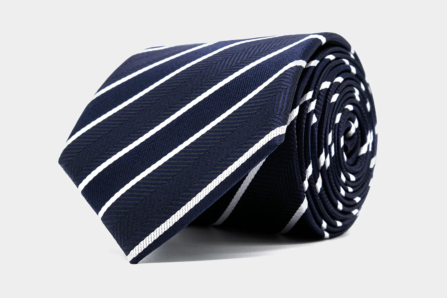 Oxford Classics Krawatte, 7,5 cm – robuste Business-Krawatte mit Punkt- oder Streifenmuster für den Alltag.