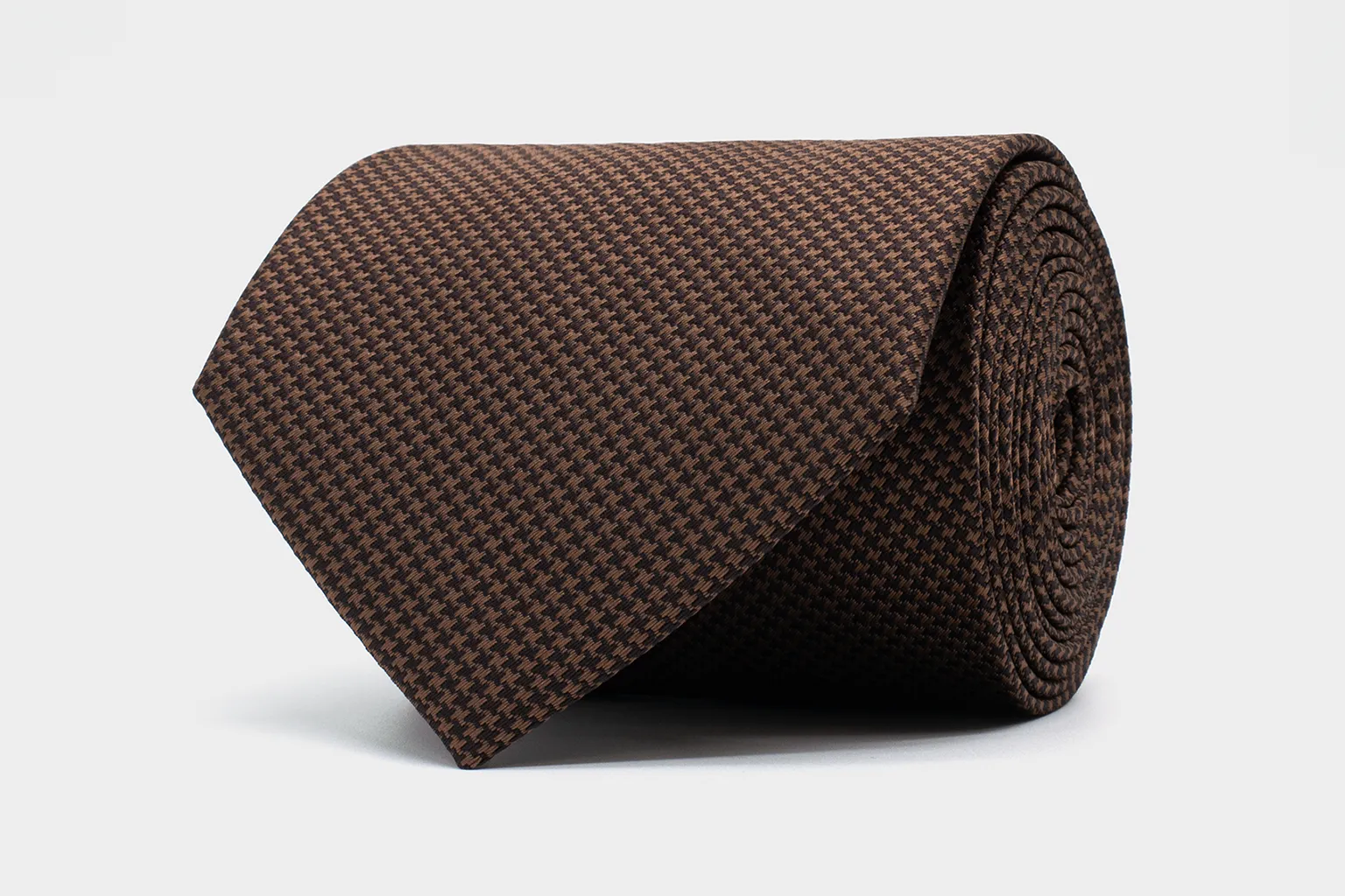 Heritage Silk Krawatte, 100 % Seide, 8 cm breit – glatter Fall, dezenter Glanz, ideal für formelle Business-Anlässe.